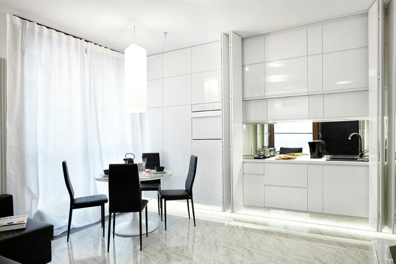 19 Dzielnica Kolejowa P&O Serviced Apartments Warschau Buitenkant foto